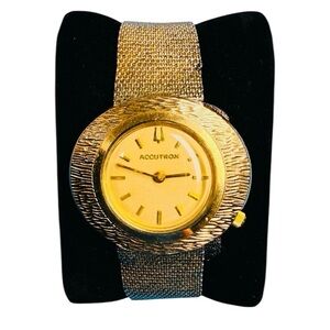 10K GOLD 70s Bulova ACCUTRON Vintage Wrist Watch - Working / Runs Nicely